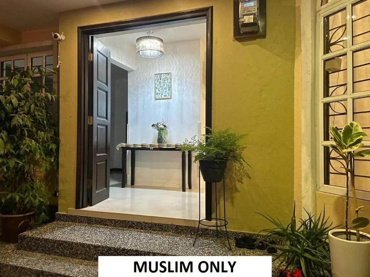 Homestay Laman Nuri, Kota Damansara เปอตาลิงจายา ภายนอก รูปภาพ