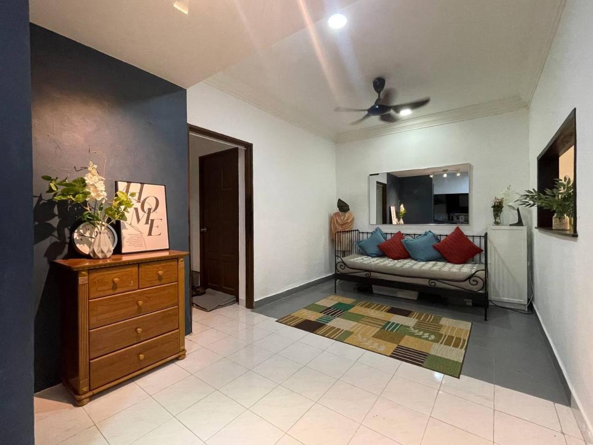 Homestay Laman Nuri, Kota Damansara เปอตาลิงจายา ภายนอก รูปภาพ