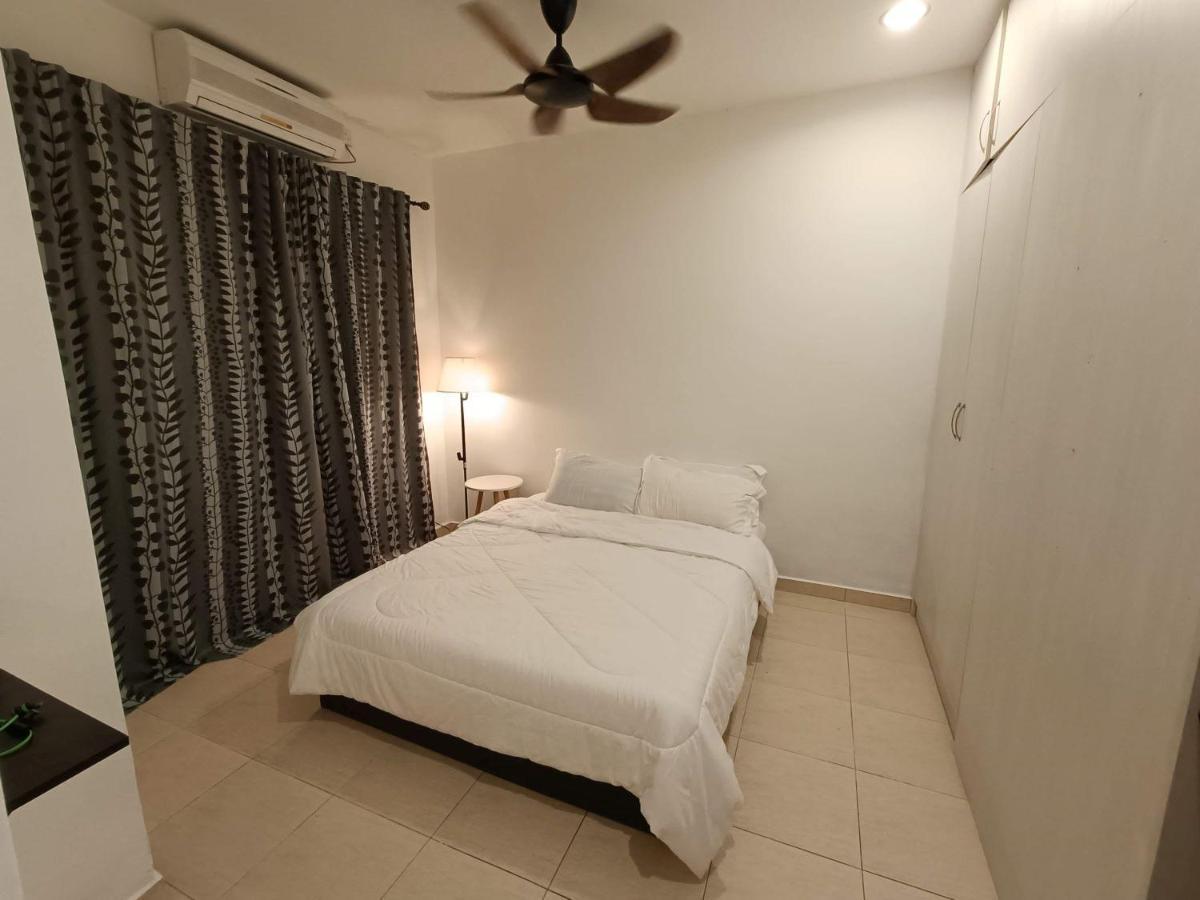 Homestay Laman Nuri, Kota Damansara เปอตาลิงจายา ภายนอก รูปภาพ